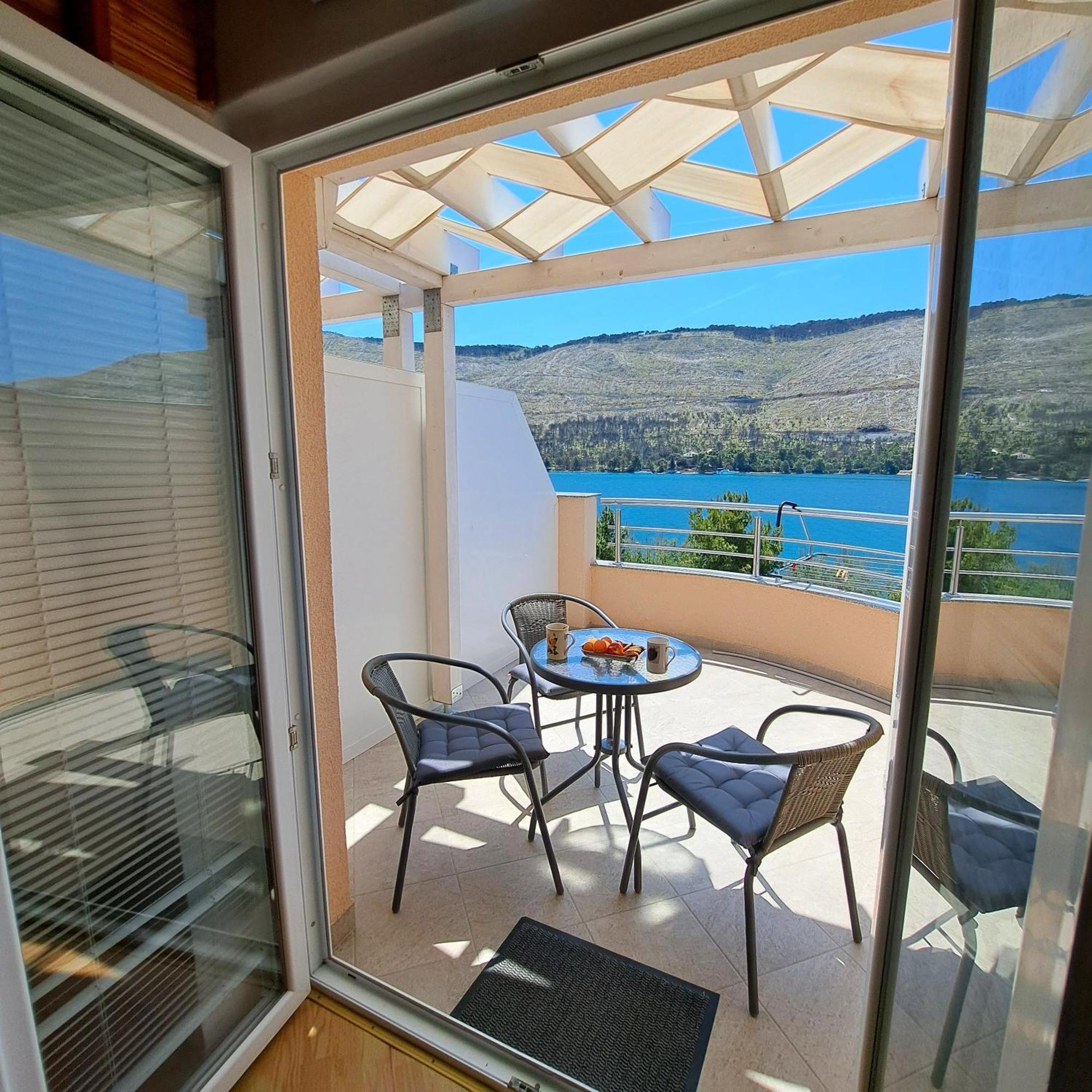 Open Sea Apartmani Grebastica Exterior photo
